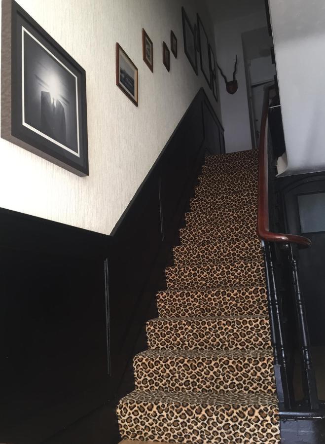 High Tor Guest House Уитби Экстерьер фото