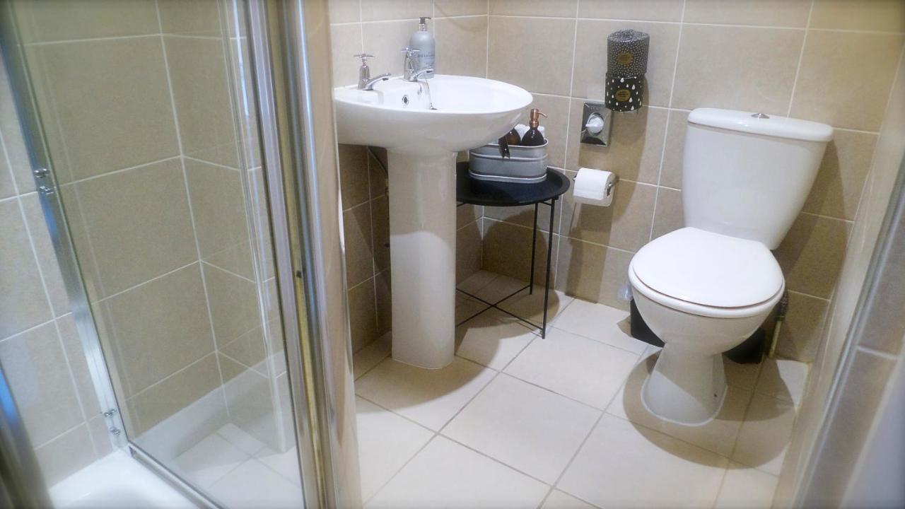 High Tor Guest House Уитби Экстерьер фото