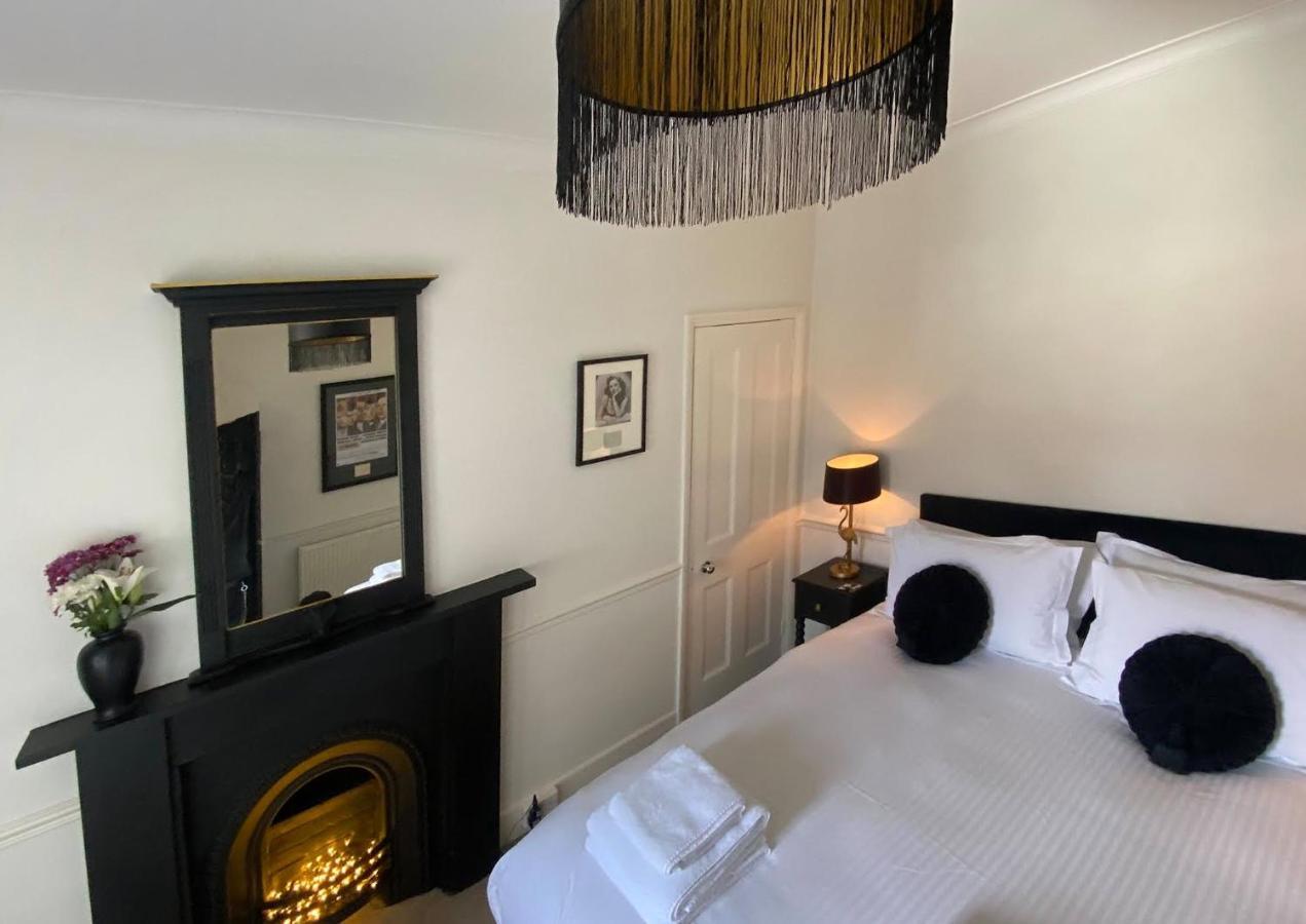 High Tor Guest House Уитби Экстерьер фото
